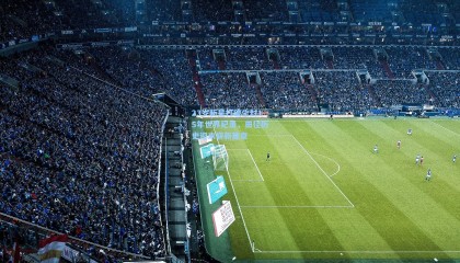  mk体育平台-23岁新星打破尘封15年世界纪录，田径历史迎来崭新篇章