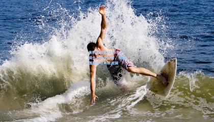  mk体育平台|米切尔狂砍32+9率骑士力克步行者，东部强强对话再掀波澜